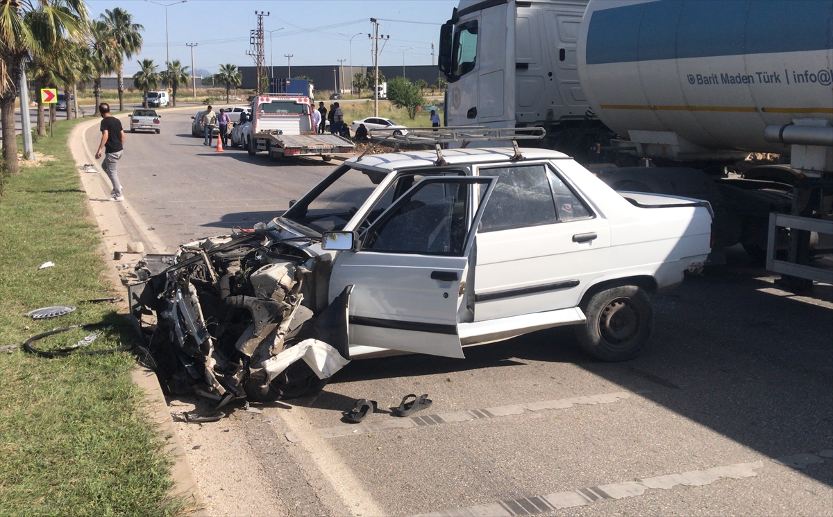 ADANA - Trafik kazası sonrası çıkan kavgada yaralı sürücü silahla vuruldu