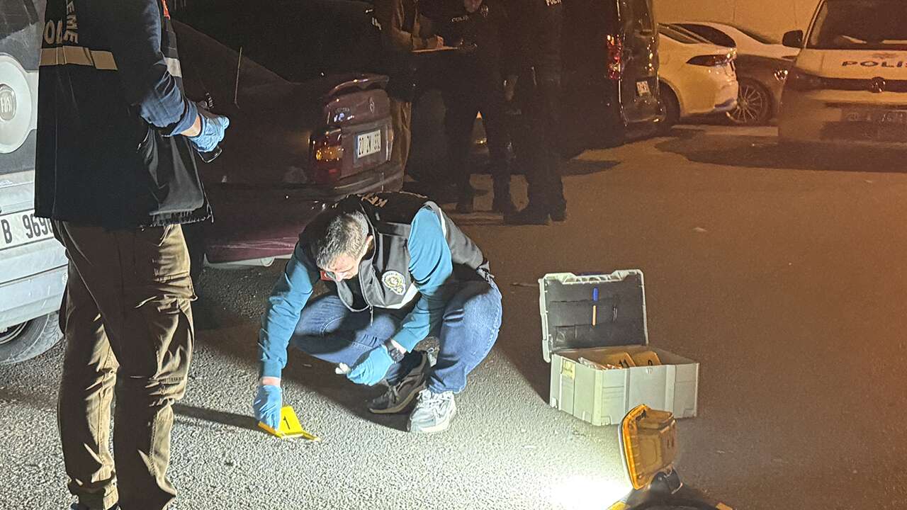 Denizli'de trafikte çıkan kavgada 2 kişi bıçakla yaralandı