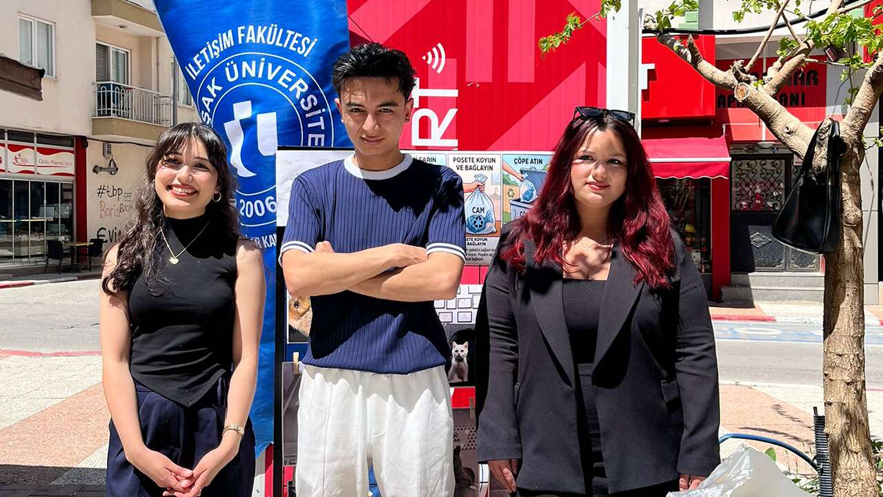 Uşak Üniversitesi Öğrencilerinden Örnek Proje: “Cam Getir Can Kurtar”