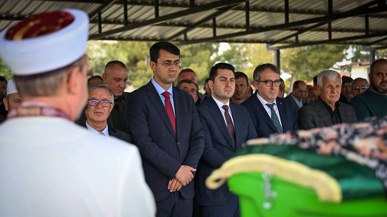 Şehit annesi Ayşe Uysal son yolculuğuna uğurlandı