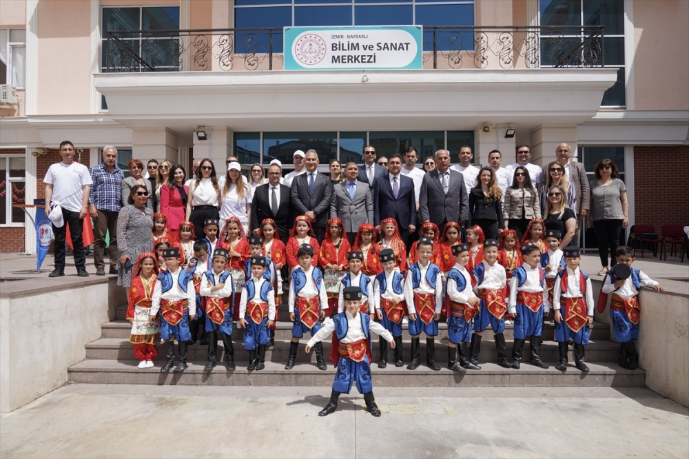Petkim'in İzmir'de yaptığı okul kendi enerjisini üretecek