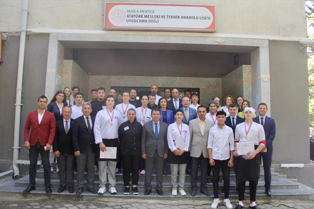 Muğla'da genç aşçı adayları hünerlerini sergiledi
