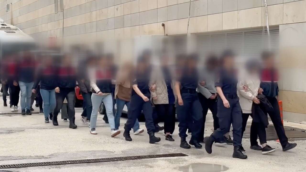 Uşak bağlantılı sağlık operasyonunda19 şüpheli adliyeye sevk edildi