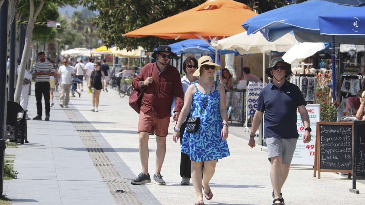 Muğla sahillerinde bayram tatili hareketliliği yaşanıyor