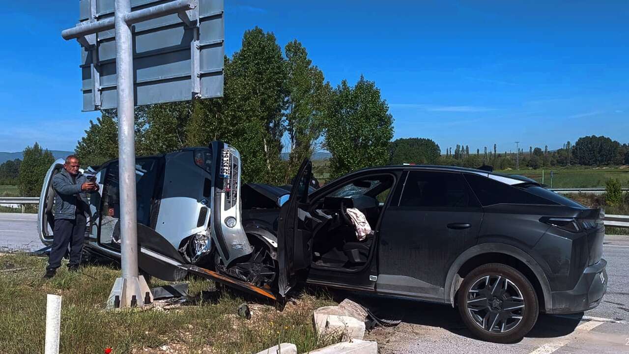 Kavşak'ta korkutan kaza: 2’si çocuk 6 kişi yaralandı