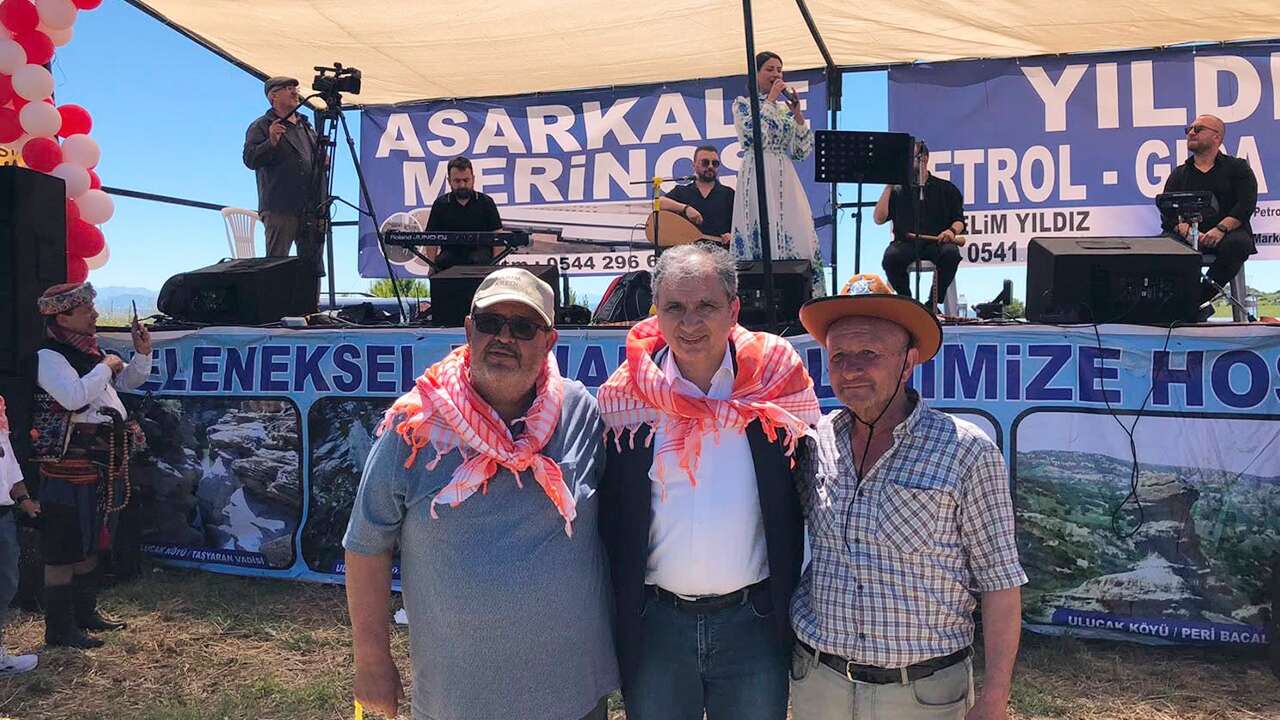 İsmail Güneş Ulucak Bahar Şenliği’nde vatandaşlarla buluştu