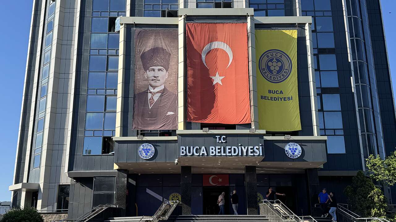 Buca Belediyesine yönelik operasyonda 1 şüpheli daha gözaltına alındı