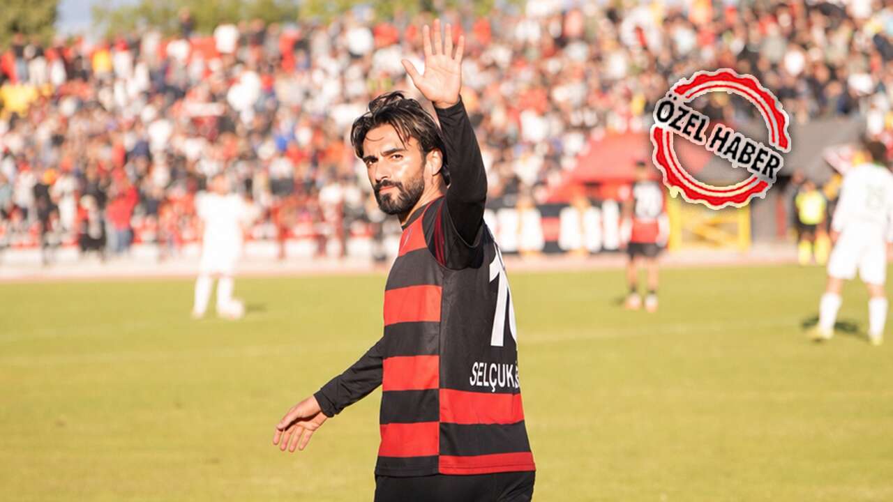 Selçuk Alibaz futbolu bıraktı