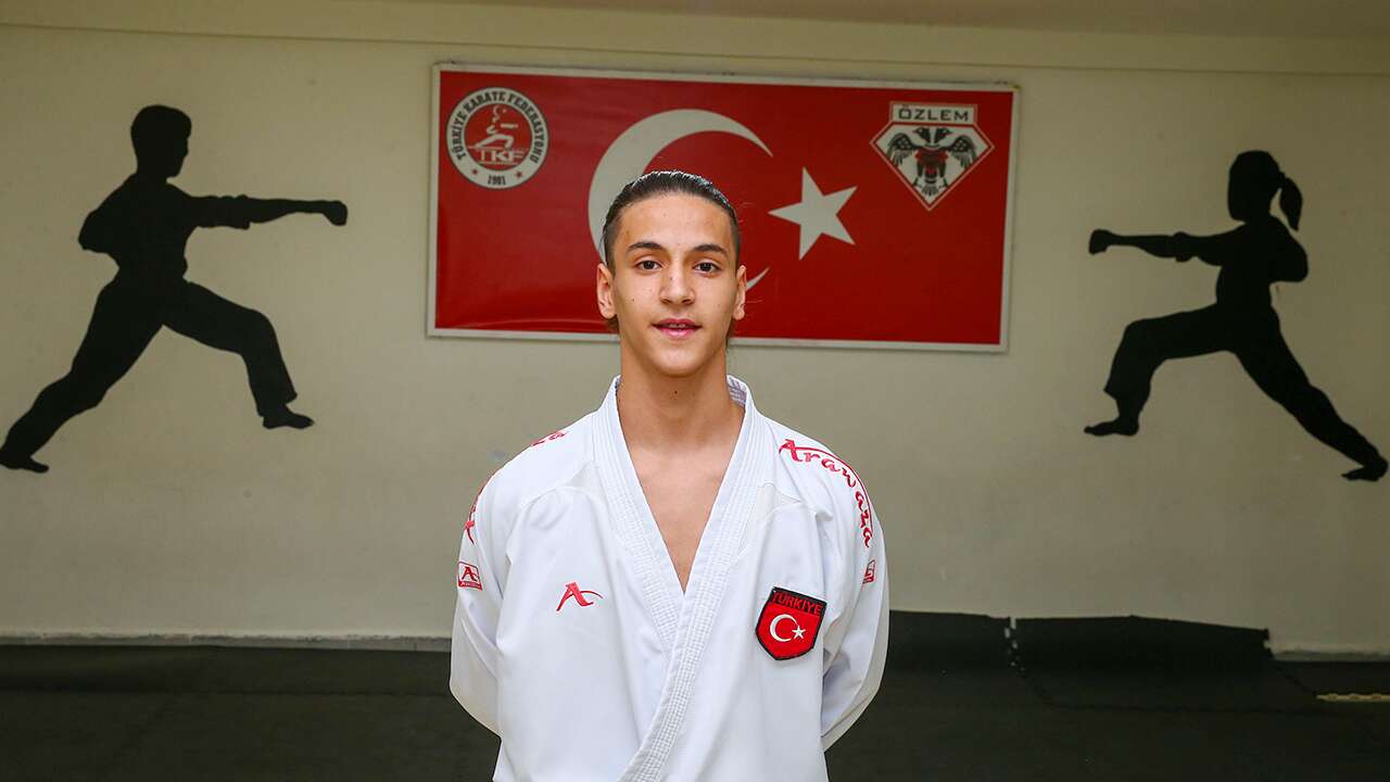 Karate hayali için Antalya’dan Uşak’a geldi; Hedef Dünya şam