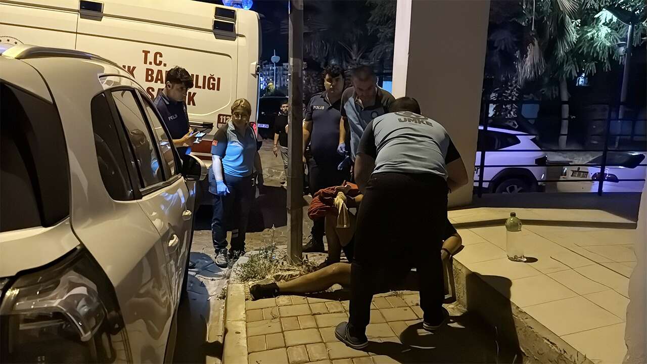 Efeler'de bıçaklı kavgada 2 kişi yaralandı