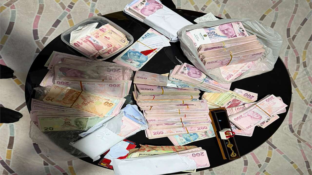FETÖ’nün 22 hücre evi operasyonla çökertildi