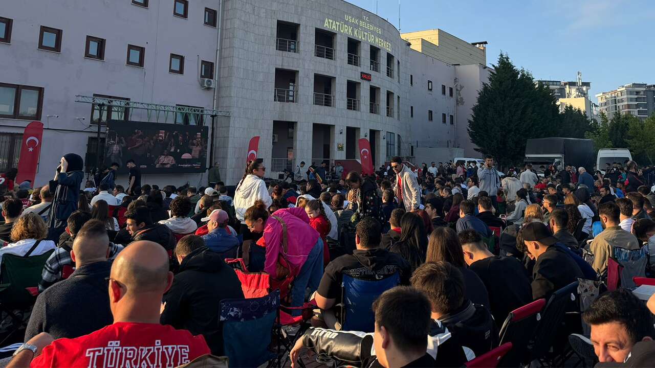 Atapark’taki "dev ekran" organizasyonu sınıfta kaldı