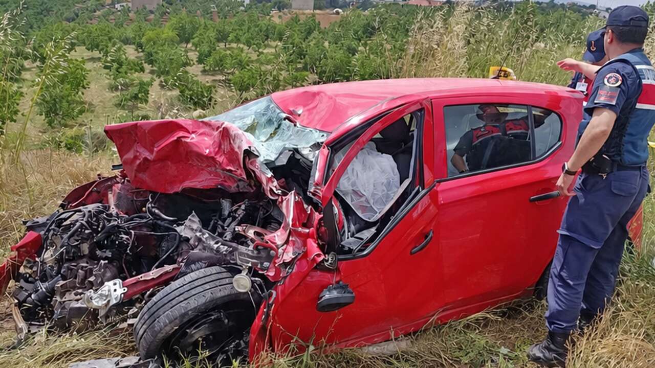 Eşme’de Tanker ile Otomobil Çarpıştı: 1 Ölü
