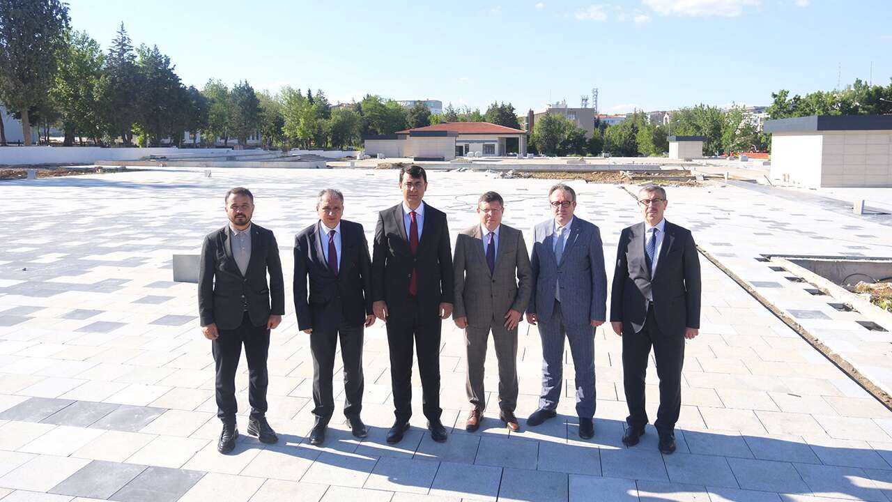 Vali Kartal Millet Bahçesi çalışmalarını yerinde inceledi