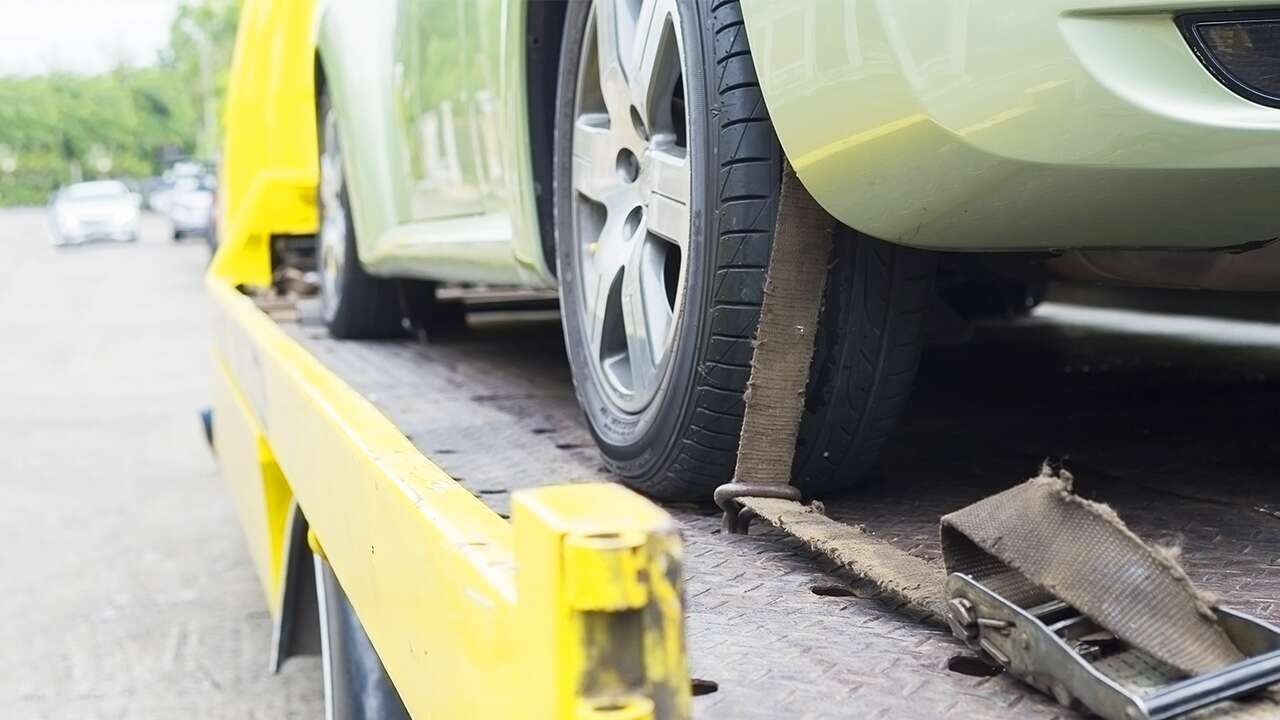 Uşak’ta icradan Volvo çekici satışa çıkarıldı