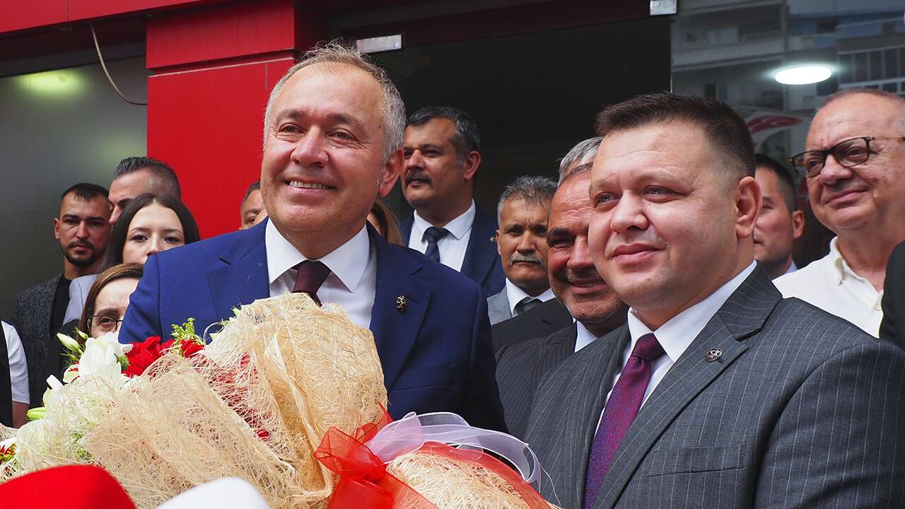 MHP Manisa İl Başkanı Uşaklı Nurullah Savaş göreve başladı