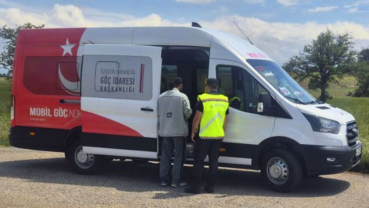 Uşak’ta Düzensiz Göç Denetimlerinde 375 Kişi Kontrol Edildi