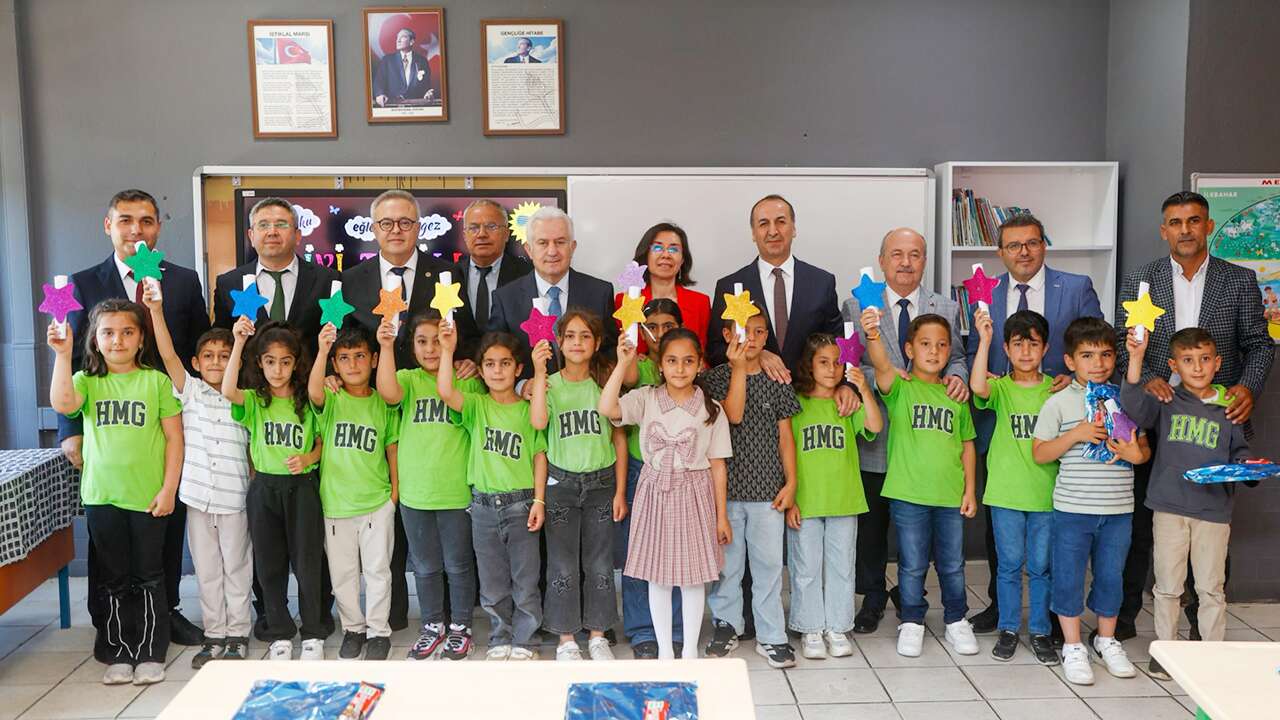 Uşak'ta 64 bin 344 öğrenci karne heyecanı yaşadı