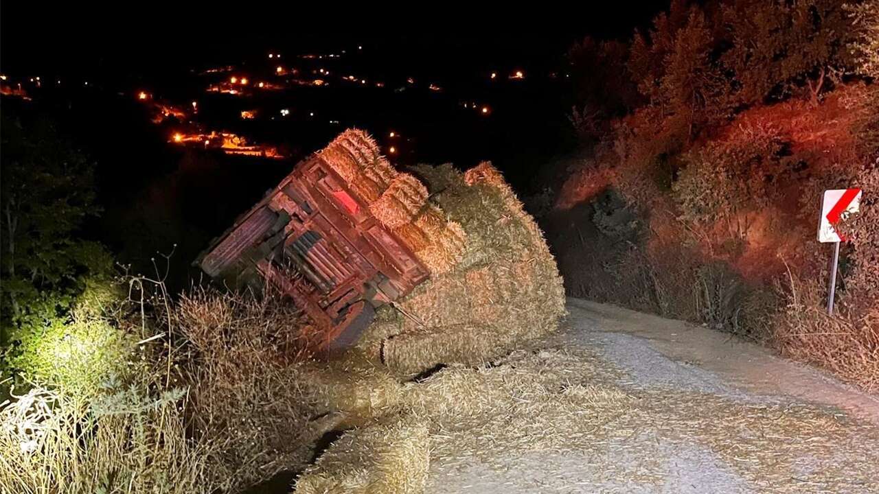 İzmir'de devrilen traktörün sürücüsü öldü