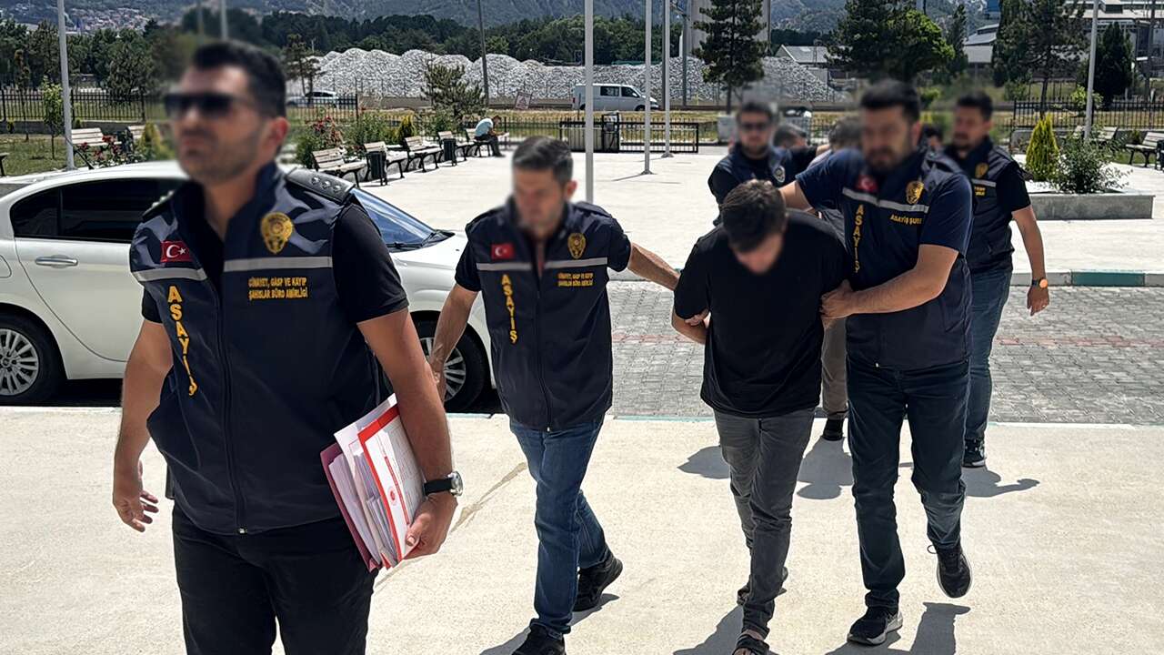 Kütahya'da servis işletmecisine silahlı saldırı olayıyla ilgili 3 şüpheli yakalandı