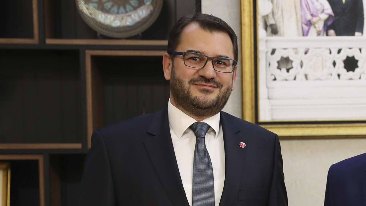 Saadet Partisi İl Başkanı Acar: Uşak’ta yüzlerce esnaf kepenk indiriyor