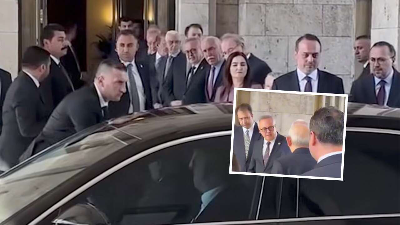 CHP Uşak Milletvekili Karaoba, Kılıçdaroğlu’nu Kapıda Karşıladı