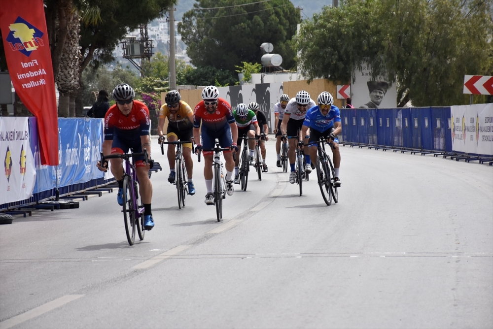 Uluslararası Bodrum Halikarnas Granfondo Yol Bisiklet Yarışı'nın üçüncüsü yapıldı