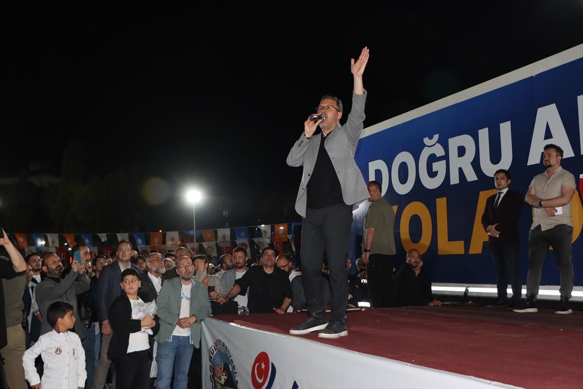 MANİSA - Bakan Kasapoğlu, Manisa'nın Kula ilçesinde vatandaşlara hitap etti