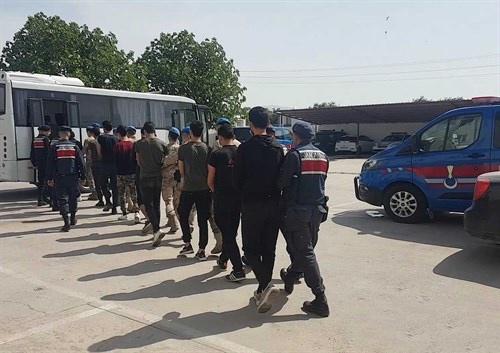 İzmir'de sosyal medya üzerinden terör propagandası suçlamasıyla 11 kişi yakalandı