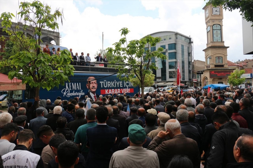 CHP Grup Başkanvekili Özgür Özel, Afyonkarahisar'da halka hitap etti: