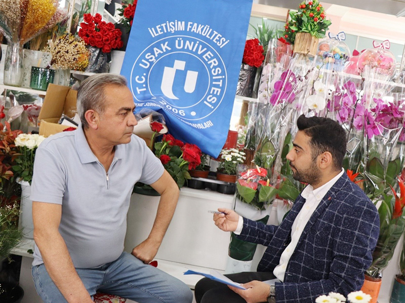 Üniversite Öğrencisinden “Uşak Esnafı Dijitalleşiyor” Projesi