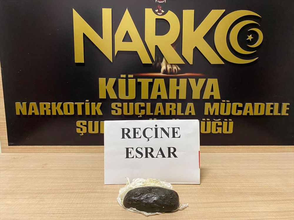 Kütahya'da durdurulan araçtaki uyuşturucu şüphelisi gözaltına alındı