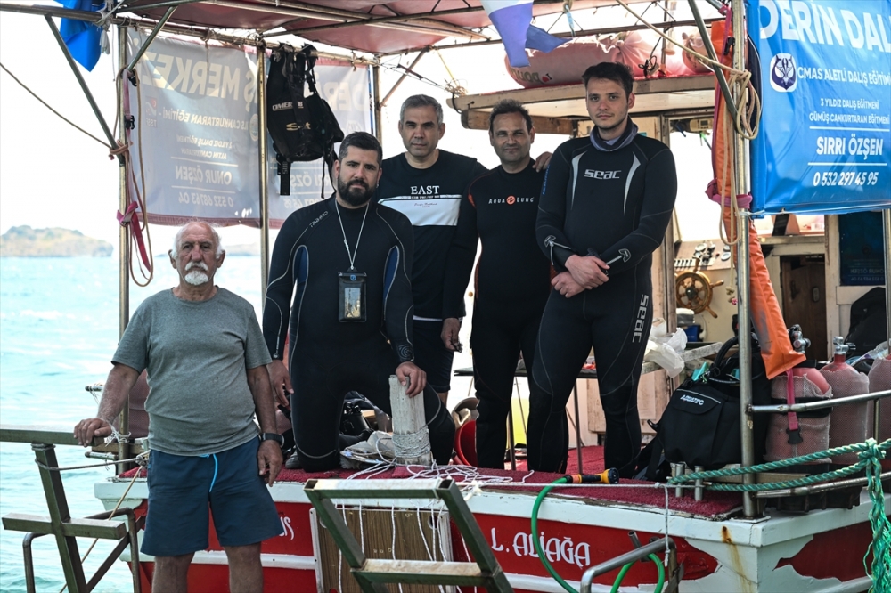 Ege Denizi'nde dalış yapan akademisyenler deniz çayırlarının ekolojik durumunu inceliyor