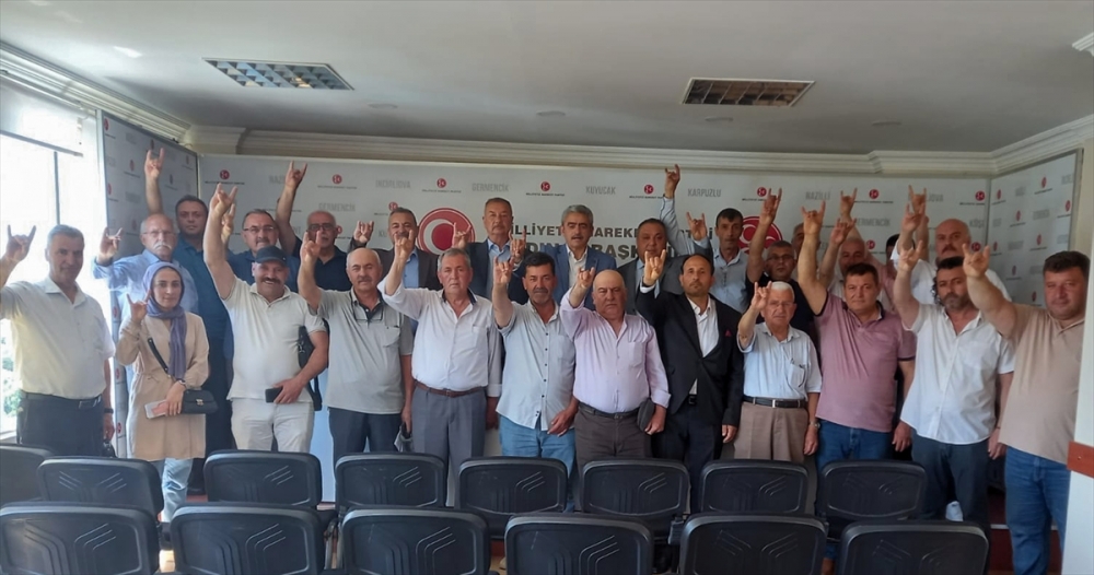 Aydın'da 15 kişi, MHP'ye üye oldu