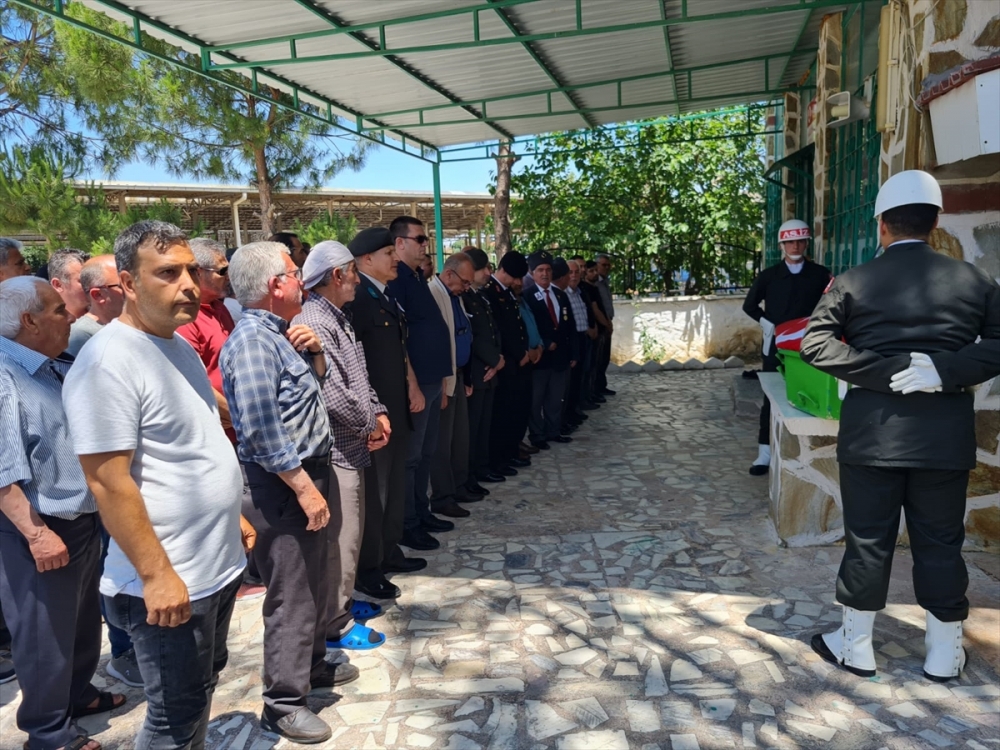 Vefat eden Kıbrıs gazisi, Söke'de son yolculuğuna uğurlandı