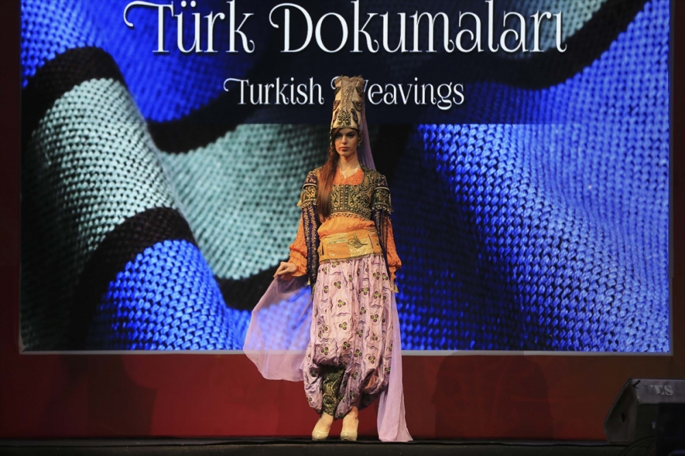 Uşak ModaFest, defile ve konserle sona erdi