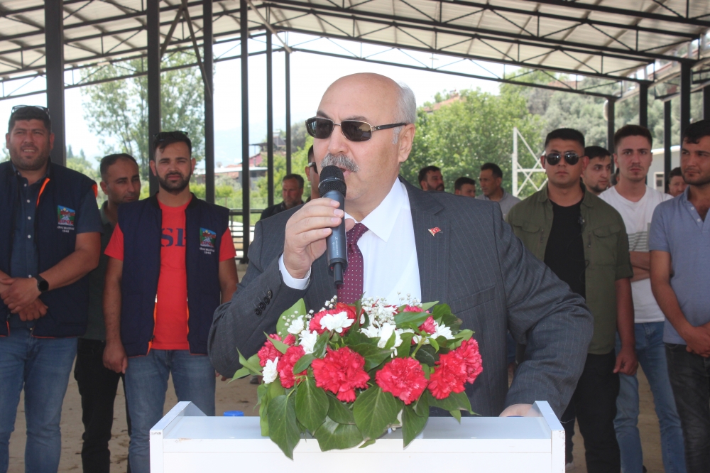 İzmir Valisi Köşger, Kiraz'da açılış programlarına katıldı