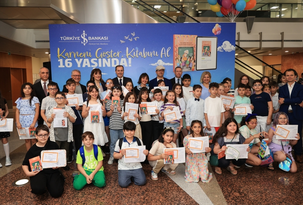 İş Bankası "Karneni Göster Kitabını Al" kampanyası 16 yaşında