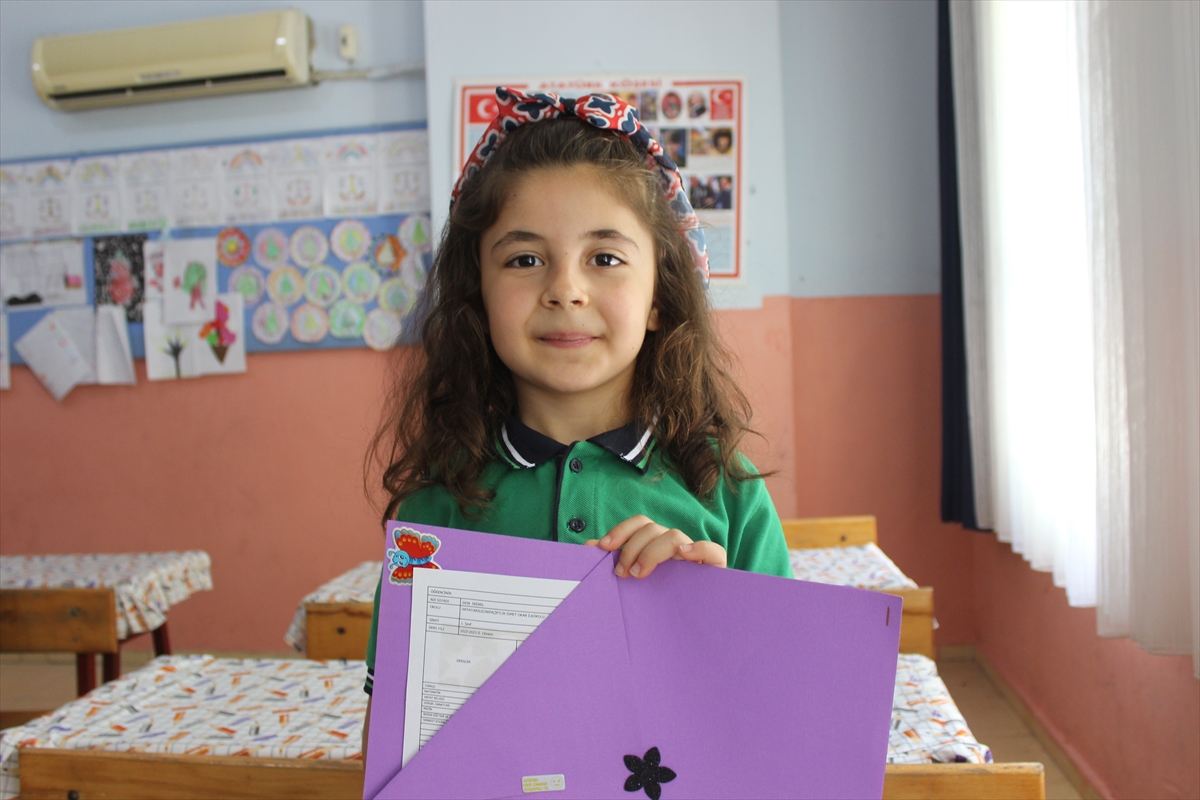 HATAY - Öğrenciler karnelerini aldı
