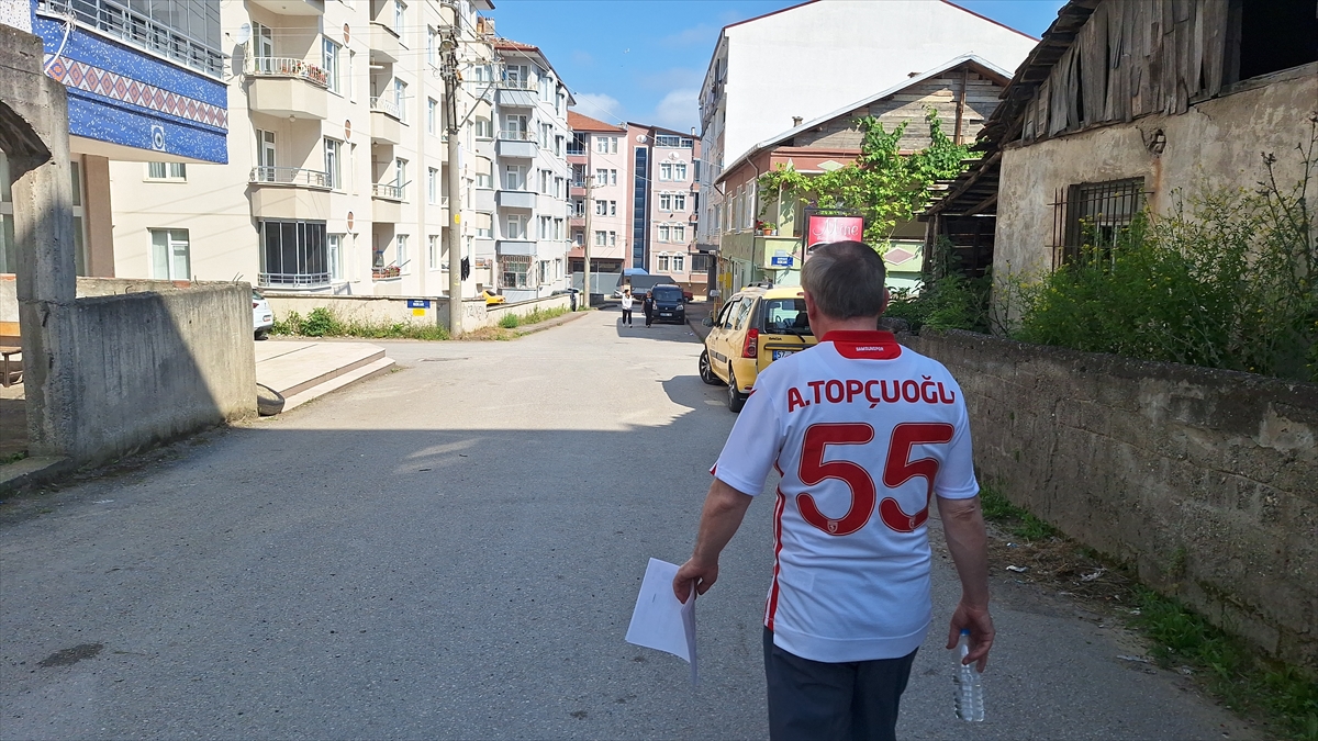 SAMSUN - 60 yaşındaki Topçuoğlu, üniversite sınavına 42'nci kez girdi