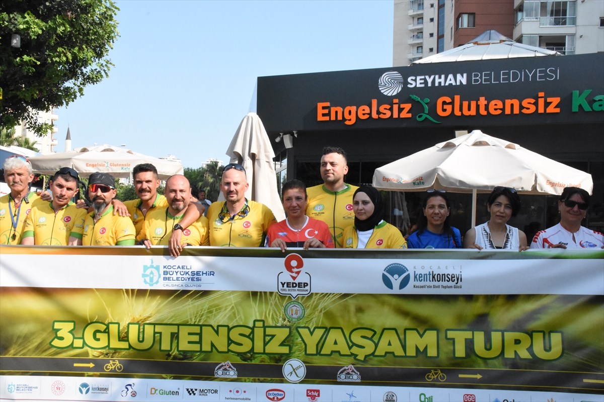 ADANA - Bisikletçiler depremzede çocuklara glütensiz ürün dağıtmak için pedal çeviriyor