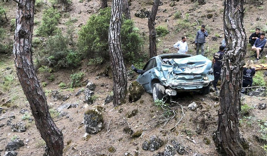 Genç Sürücü Kontrolden Çıktı, Uçuruma Uçtu