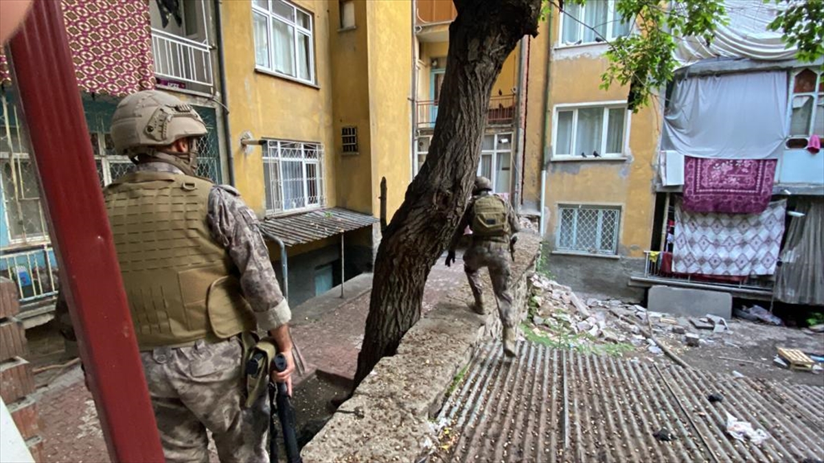 KONYA - "Yüzüncü Yıl Operasyonu" kapsamında 4 şüpheli yakalandı