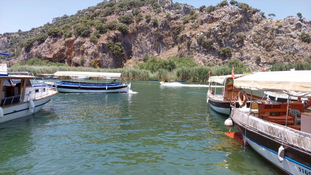Dalyan kanalında jet skiyle gezen tatilciye idari işlem uygulandı