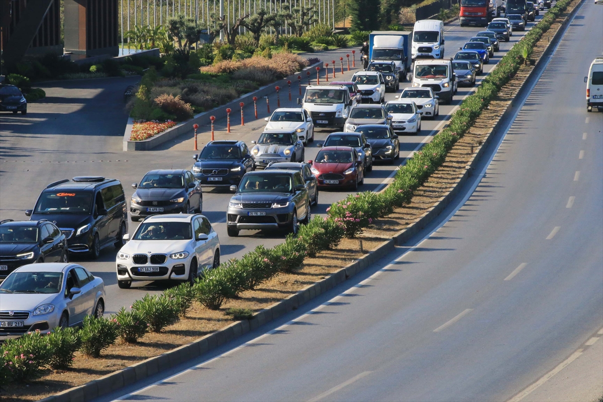 MUĞLA - Bodrum'da bayram yoğunluğu yaşanıyor