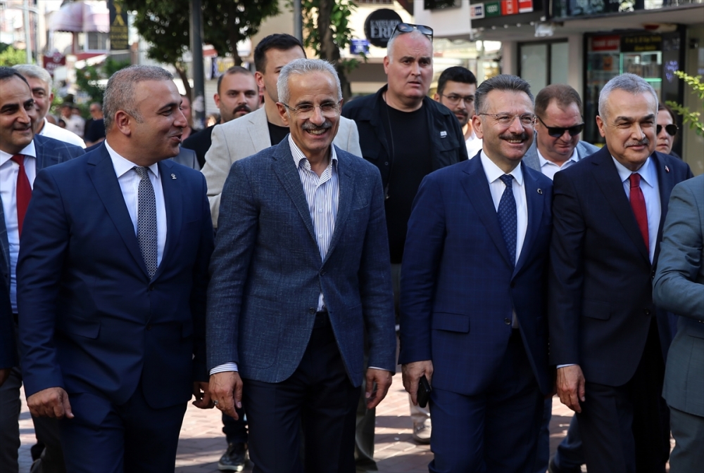 Bakan Uraloğlu, Nazilli Belediyesini ziyaret etti