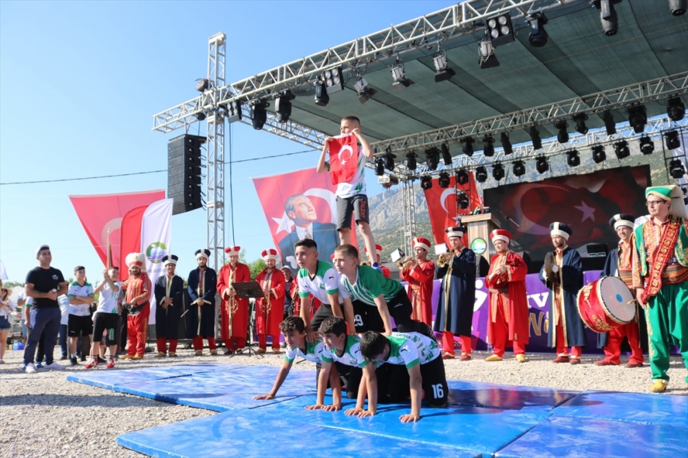 Çivril, nilüferlerden sonra yüzen adalarıyla da tanıtılacak
