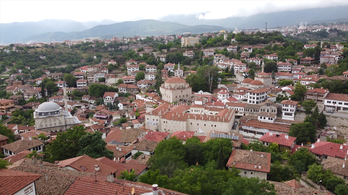 KARABÜK - Safranbolu'da bayram tatili hareketliliği