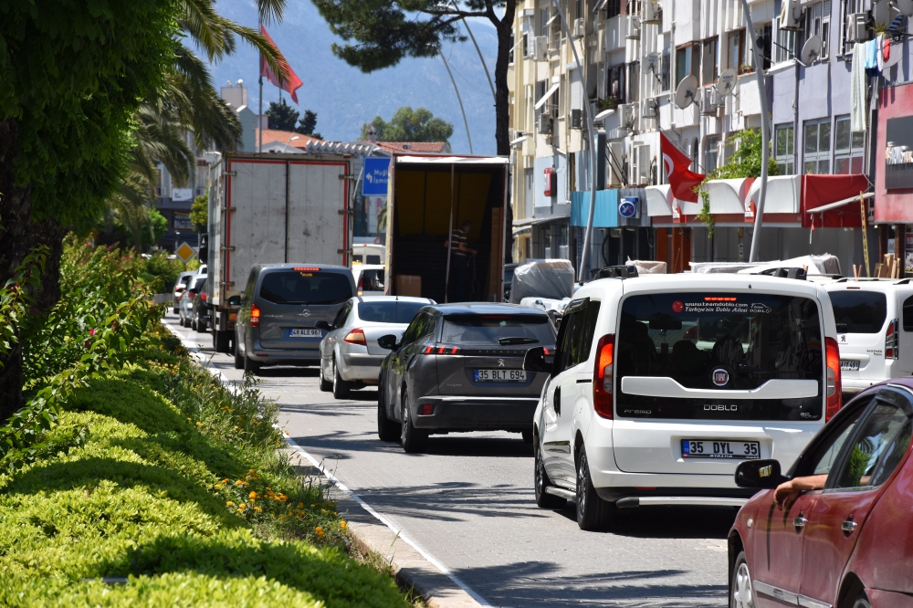 Muğla'da bayram tatili nedeniyle trafik yoğunluğu artıyor