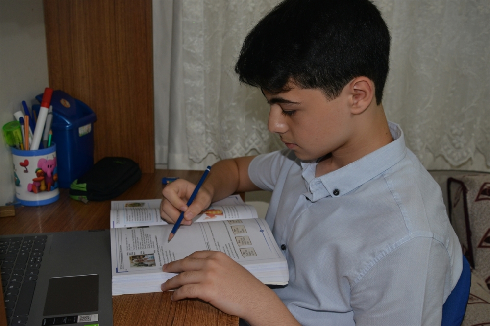 LGS sınavında tam puan alan Ömer Faruk matematik profesörü olmak istiyor